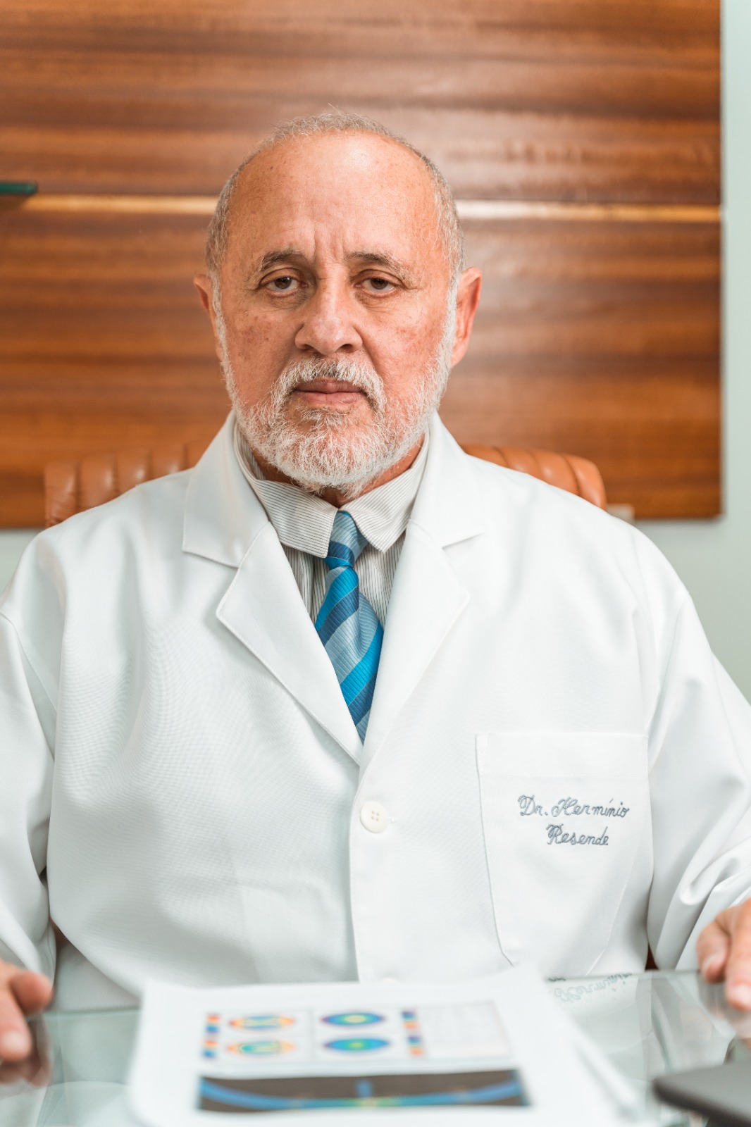 Oftalmologista Dr. Henrique MenegazOftalmologista - Calazio